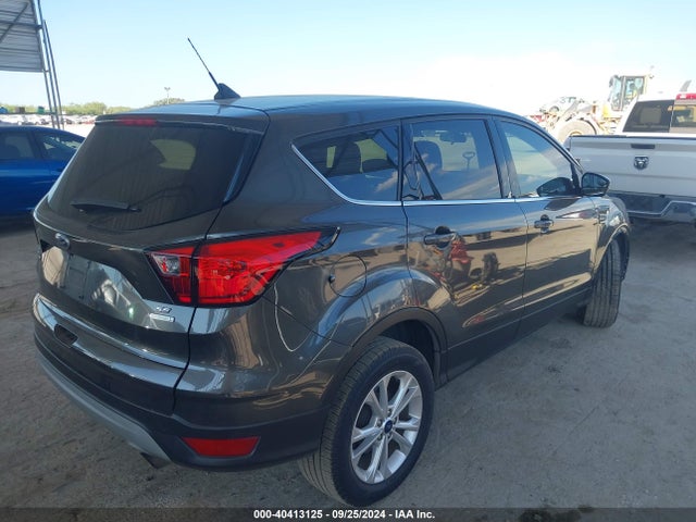 Ford ESCAPE SE 2019 1FMCU0GD3KUB58298 Image 4