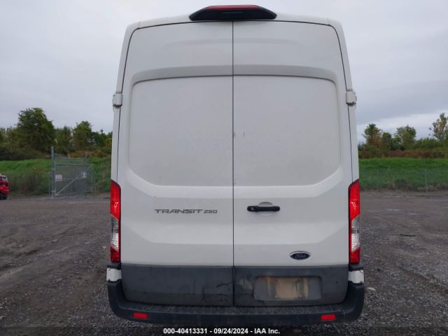 1FTBR3X89NKA63718 Ford Transit-250 Cargo Van