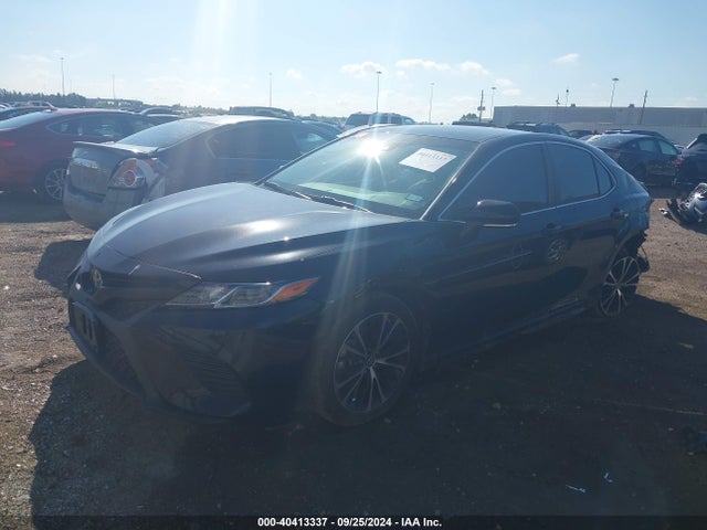 Toyota CAMRY SE 2018 4T1B11HKXJU678813 Image 2