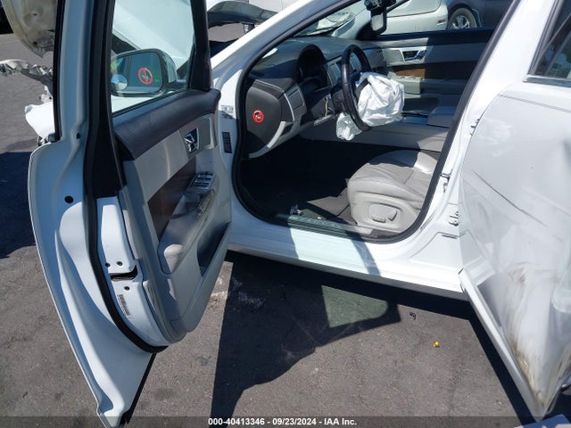 2013 JAGUAR XF SAJWA0ES1DPS87199 Photo 4