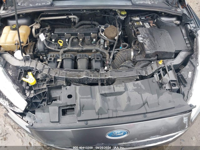 Ford FOCUS SE 2016 1FADP3F25GL235239 Image 10