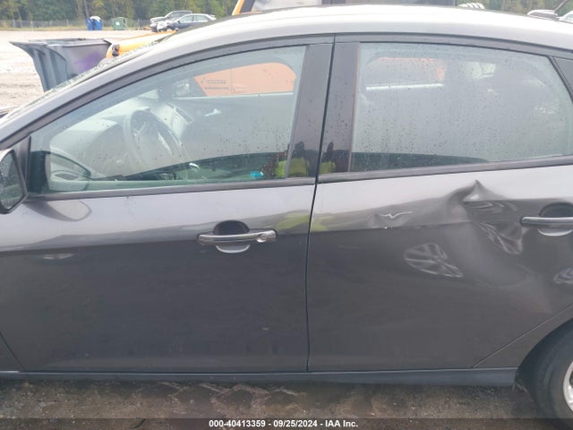 Ford FOCUS SE 2016 1FADP3F25GL235239 Image 14