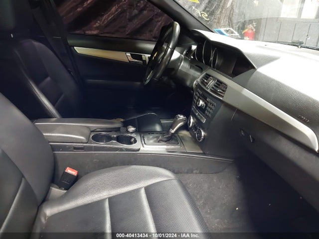 WDDGF8ABXER302190 Mercedes-Benz C 300 Luxury 4matic/sport 4matic