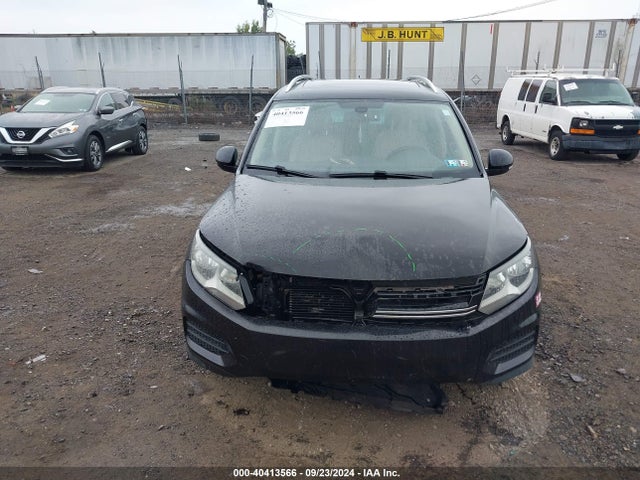 WVGSV7AXXHK025868 Volkswagen Tiguan 2.0t Wolfsburg Edition