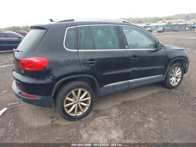 WVGSV7AXXHK025868 Volkswagen Tiguan 2.0t Wolfsburg Edition