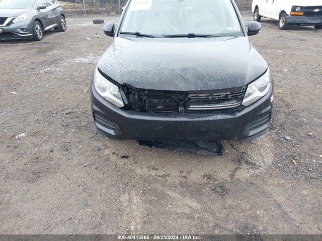WVGSV7AXXHK025868 Volkswagen Tiguan 2.0t Wolfsburg Edition