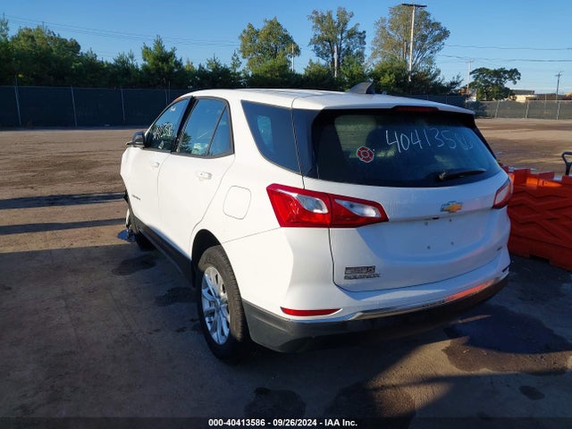 Chevrolet EQUINOX LS 2018 2GNAXREV4J6144157 Image 3
