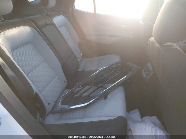 Chevrolet EQUINOX LS 2018 2GNAXREV4J6144157 Image 8