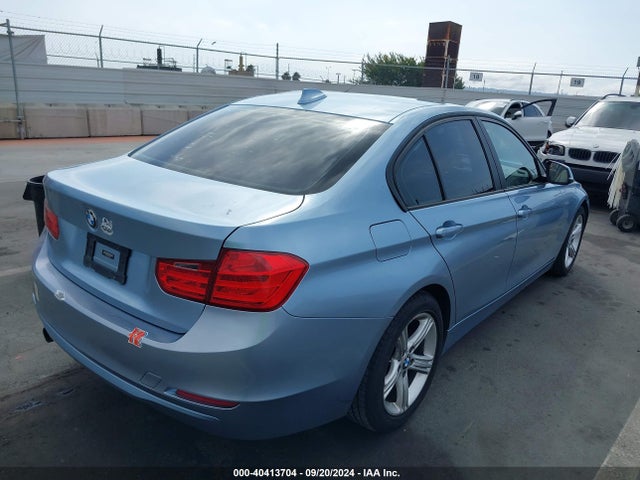 BMW 320i 2014 WBA3B1C54EP680825 Image 4