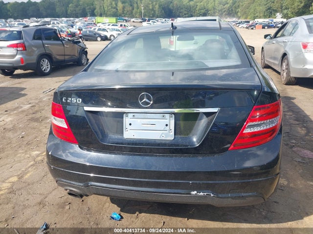 Mercedes-Benz C 250 2014 WDDGJ4HB0EG162952 Image 16