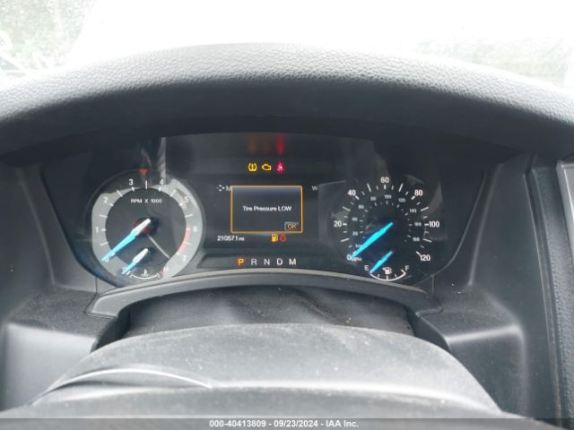 1FMJU1HT8HEA48370 Ford Expedition Xlt