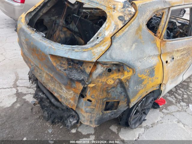 KM8J3CA49HU445125 Hyundai TUCSON SE