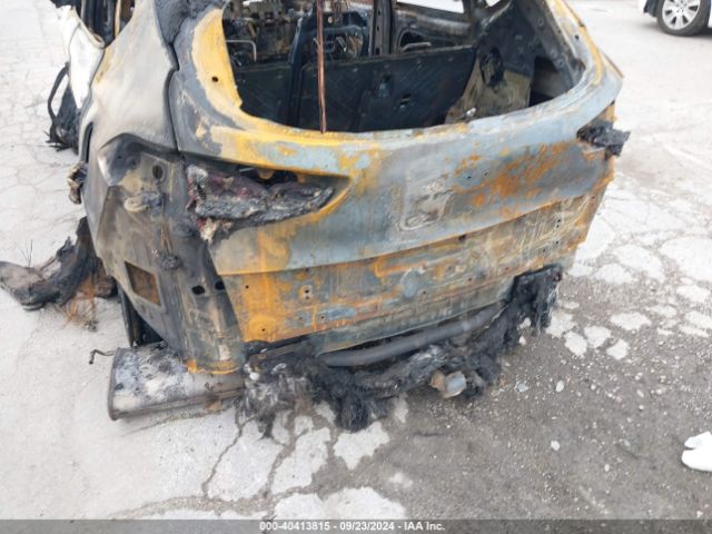 KM8J3CA49HU445125 Hyundai TUCSON SE