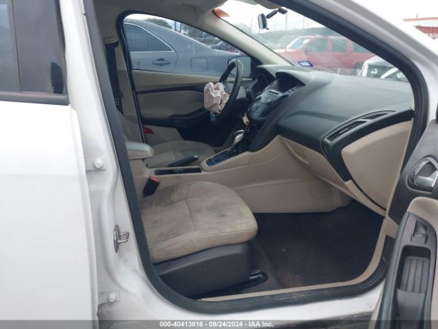 1FADP3F28FL262014 Ford FOCUS SE