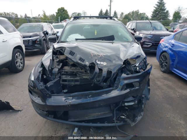 1C4PJMCB8FW515706 Jeep Cherokee Latitude