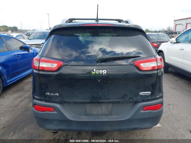 1C4PJMCB8FW515706 Jeep Cherokee Latitude