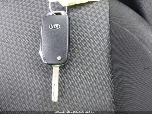 KNDJ23AU1L7000943 KIA SOUL LX