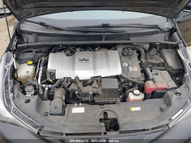 Toyota Prius Two 2018 JTDKBRFU2J3586850 Image 10