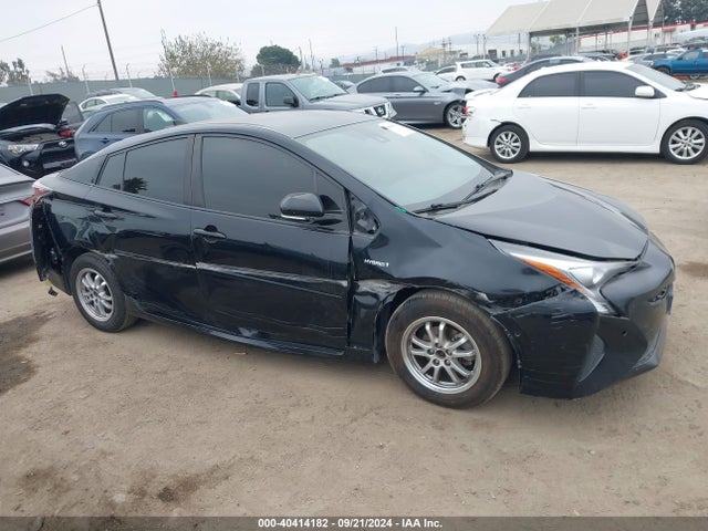 Toyota Prius Two 2018 JTDKBRFU2J3586850 Image 13