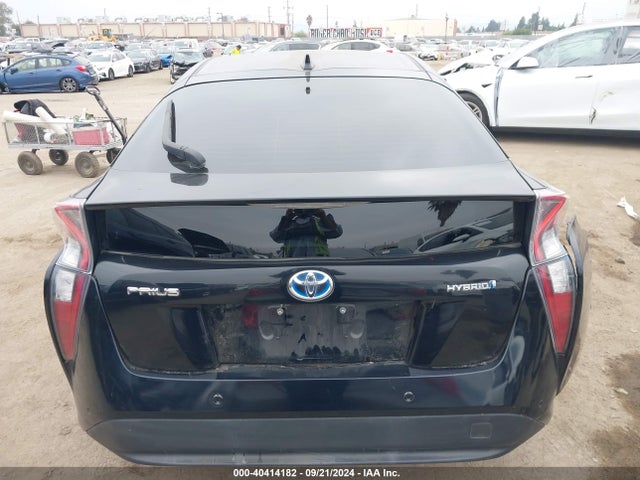 Toyota Prius Two 2018 JTDKBRFU2J3586850 Image 16