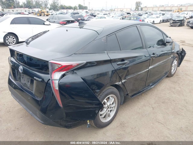 Toyota Prius Two 2018 JTDKBRFU2J3586850 Image 4