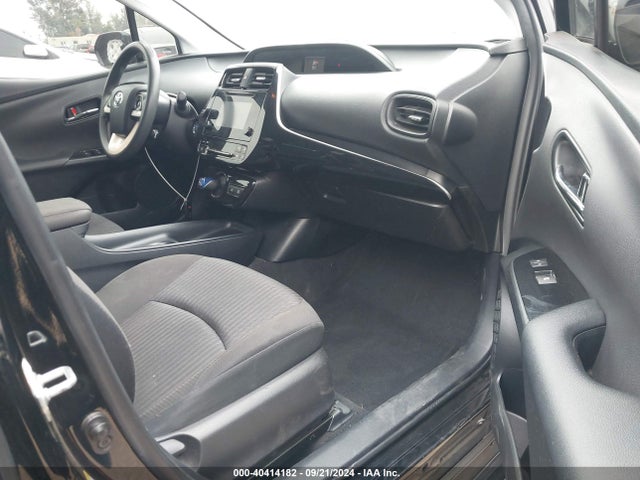 Toyota Prius Two 2018 JTDKBRFU2J3586850 Image 5