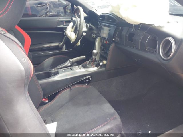 JF1ZNAA16E8709343 Scion Fr-s Base (a6)