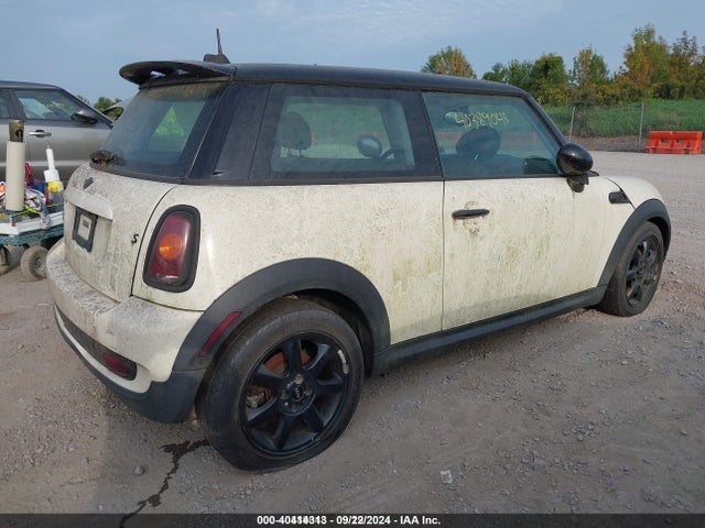 2007 MINI COOPER S WMWMF73517TL86921 Photo 3