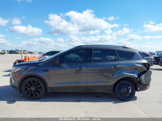 1FMCU0GD0KUA17303 Ford ESCAPE SE