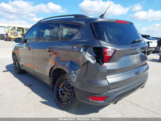 1FMCU0GD0KUA17303 Ford ESCAPE SE