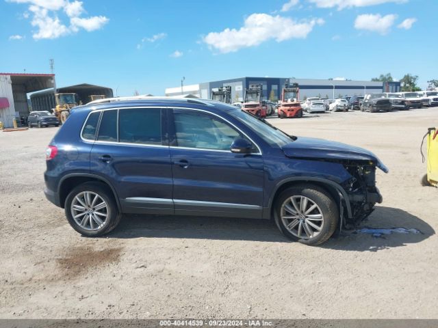 WVGAV7AX8FW562028 Volkswagen Tiguan Sel