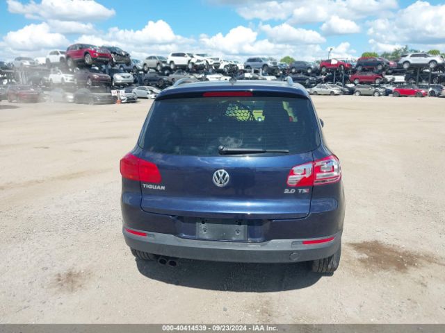 WVGAV7AX8FW562028 Volkswagen Tiguan Sel