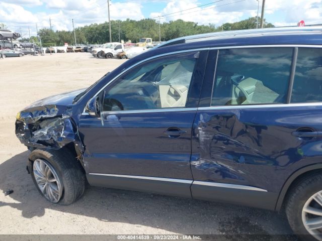 WVGAV7AX8FW562028 Volkswagen Tiguan Sel