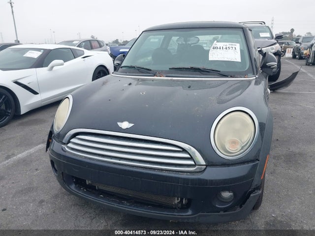2009 MINI COOPER WMWMF335X9TU70229 Photo 5