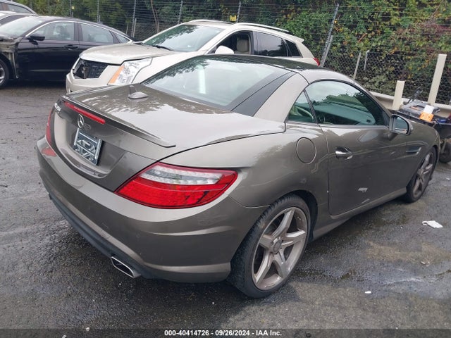 WDDPK5HAXGF117620 Mercedes-Benz SLK 350