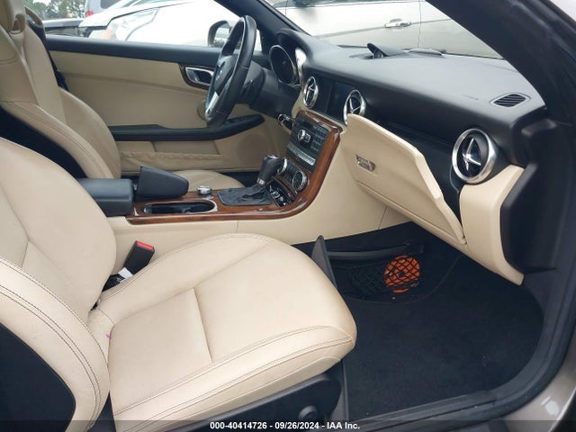 WDDPK5HAXGF117620 Mercedes-Benz SLK 350