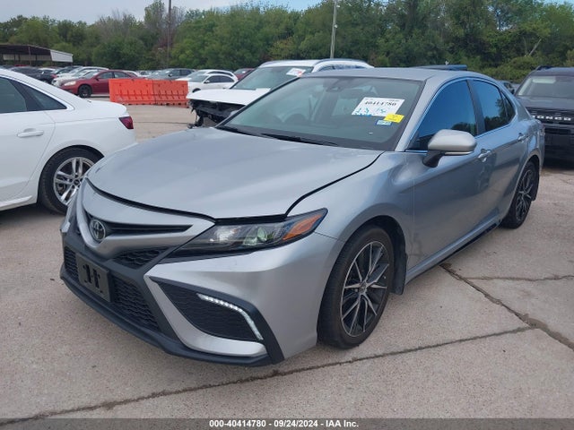 Toyota CAMRY SE 2024 4T1G11AKXRU858594 Image 2