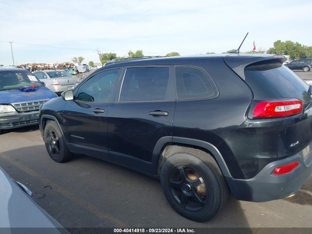 1C4PJMABXEW206384 Jeep Cherokee Sport