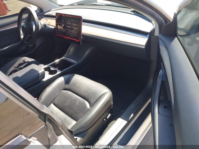 2023 TESLA MODEL 3 5YJ3E1EA5PF556127 Photo 4