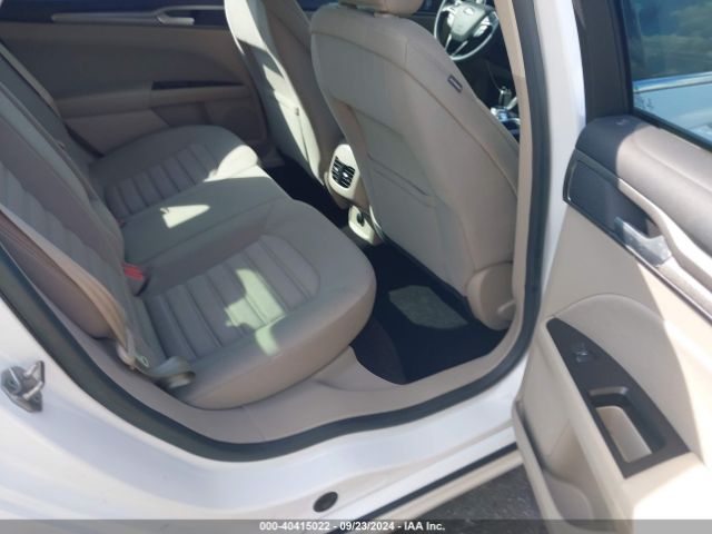 3FA6P0HD5HR141015 Ford FUSION SE