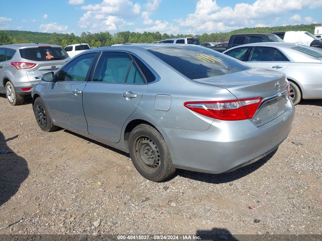 Toyota CAMRY LE 2017 4T1BF1FKXHU800956 Image 3
