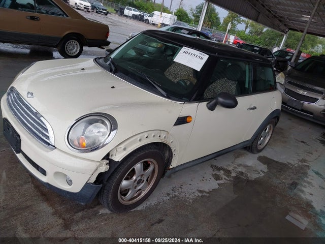 2007 MINI COOPER WMWMF33527TT57551 Photo 1