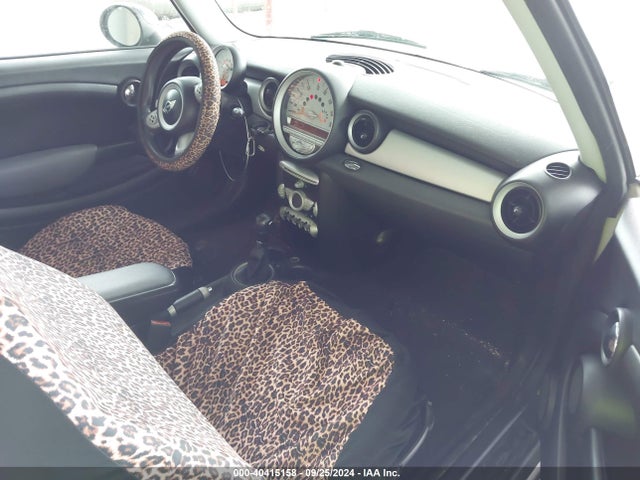 2007 MINI COOPER WMWMF33527TT57551 Photo 4