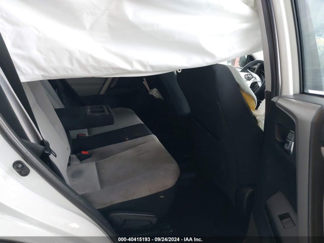 Toyota Rav4 Xle 2018 2T3RFREV9JW744451 Image 8