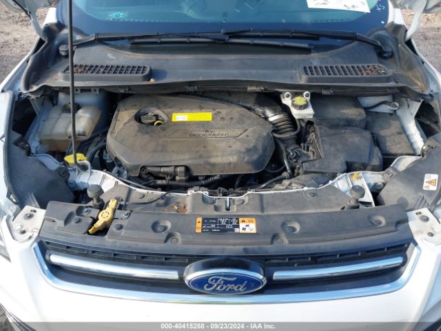 1FMCU0JX7FUC77108 Ford Escape Titanium