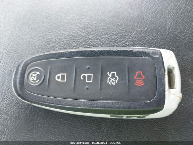 1FMCU0JX7FUC77108 Ford Escape Titanium