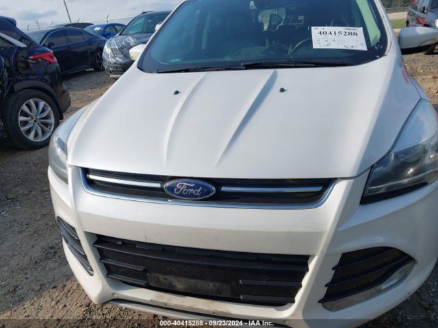 1FMCU0JX7FUC77108 Ford Escape Titanium