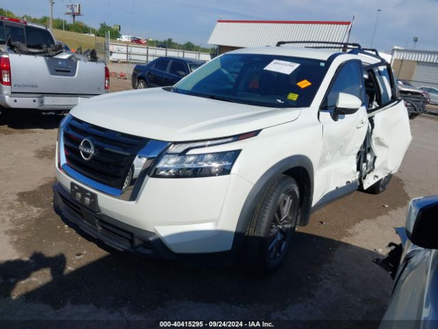 5N1DR3BA7NC239464 Nissan Pathfinder Sv 2wd