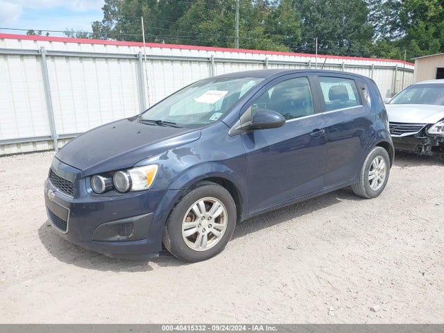 Chevrolet Sonic Lt Auto 2015 1G1JC6SH0F4199840 Image 2