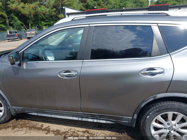 Nissan ROGUE SV 2018 JN8AT2MV8JW301096 Image 13